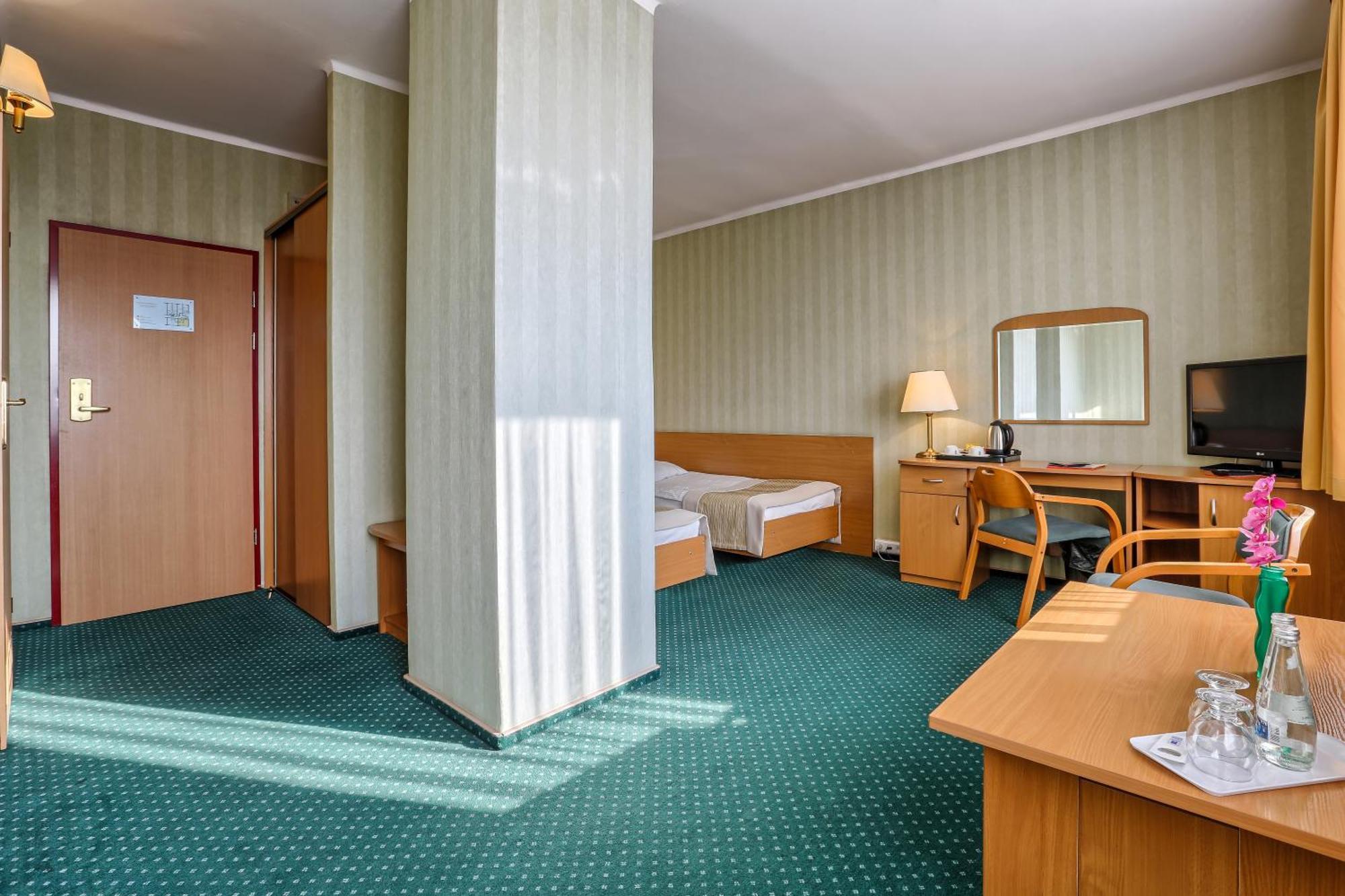 Hotel Festival 3*